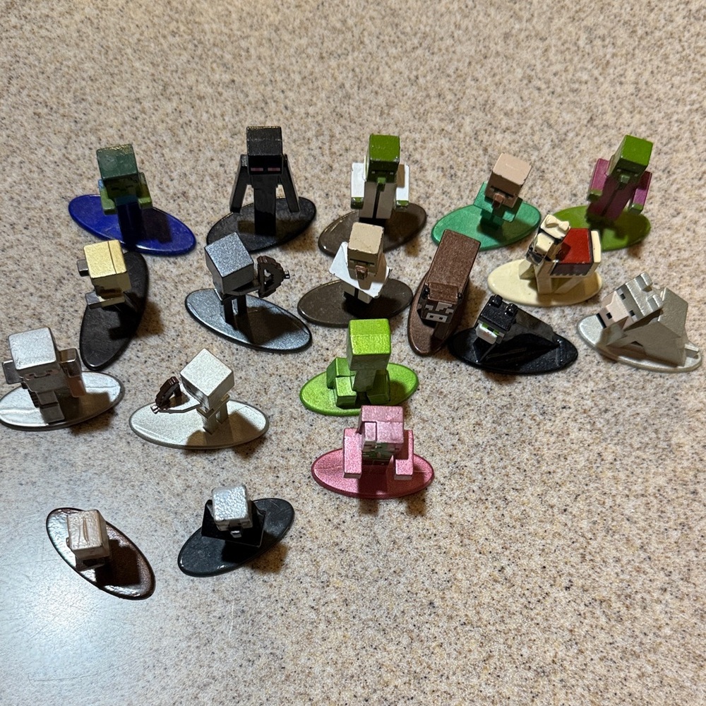 Minecraft Colorful Miniature Figurines Set of 18
